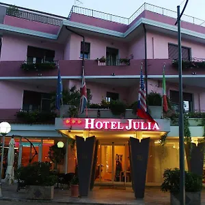 Julia Hotel